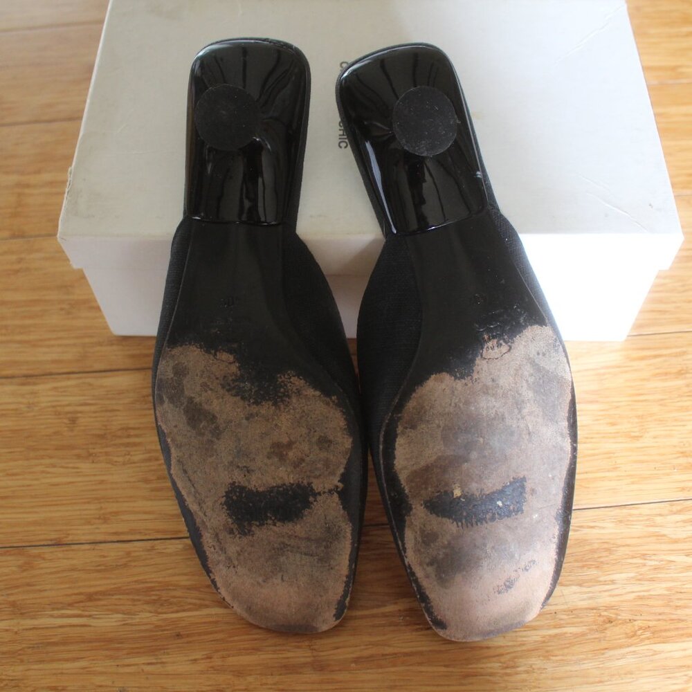 True Vintage 1990s Moschino Black Canvas Mule Heels Floral Detail Size 40.5 - Picture 7 of 7